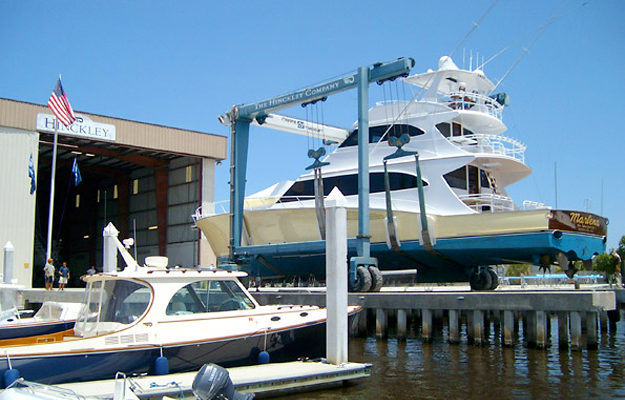 Hinckley Yachts Service Center - Stuart