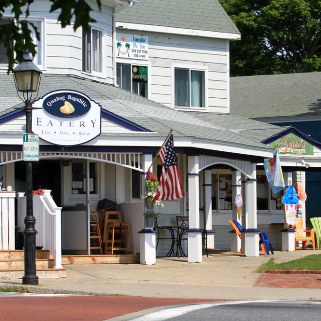 Quahog Republic Waterfront Eatery