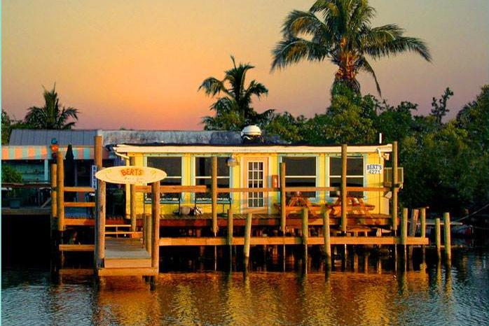 Bert's Bar and Waterfront Grill