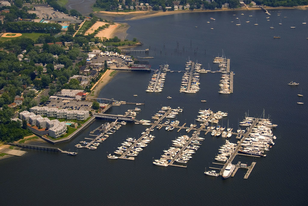 Brewer Capri Marina