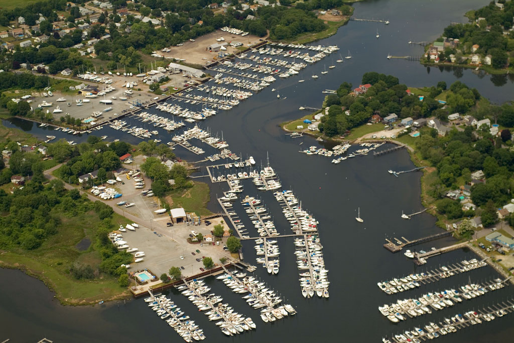 Brewer Greenwich Bay Marina, RI US Harbors