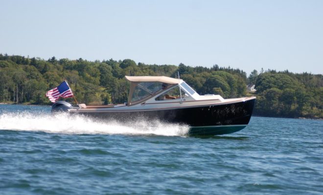 The V25R delivers the same smooth, dry ride that has made Padebco Custom Boats famous.