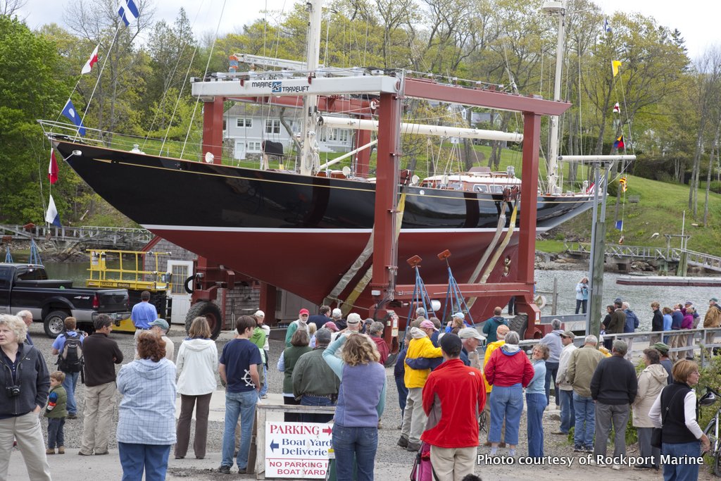 Maine Boatyards Featured in Caribbean Publication US Harbors