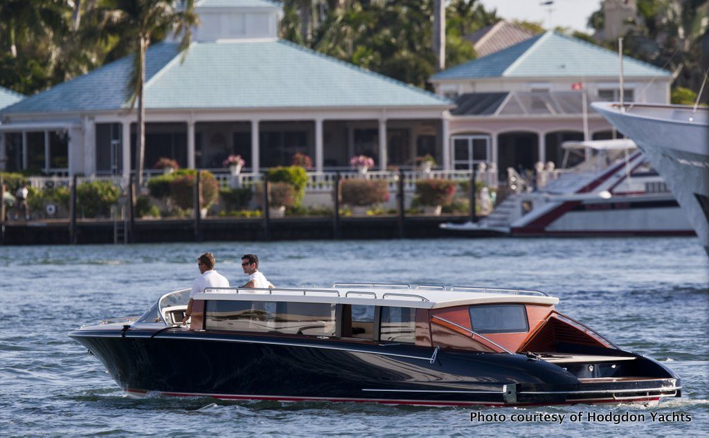 If desired, the crew can be kept away from the passengers, in either a steering station forward or another section aft.