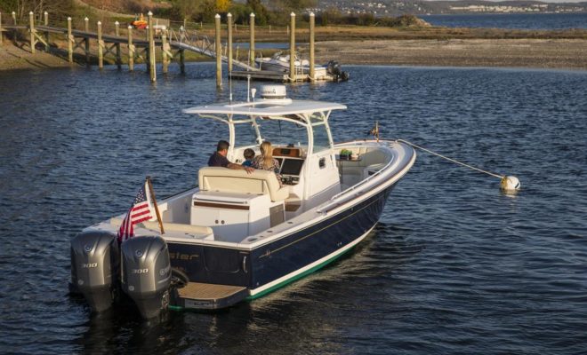 Even with an expanded center console, the Hunt 32cc deliver plenty of walking room.