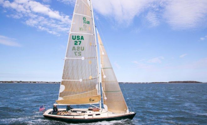 The e33LM features a square-top mainsail as well as several other features that help it outstep its competitors.
