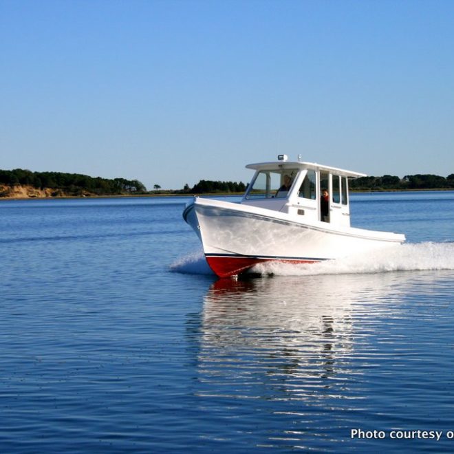 The new Nauset 25 Walk-Around Pilot House was designed for commuting to the islands around Bermuda.