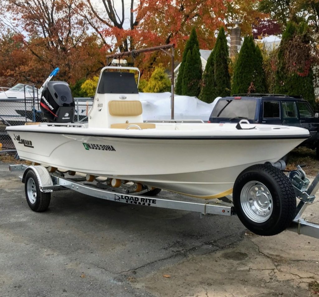 2006' Mako Center Console / Model 1801 / 90 HP Mercury 2 Stroke Optimax