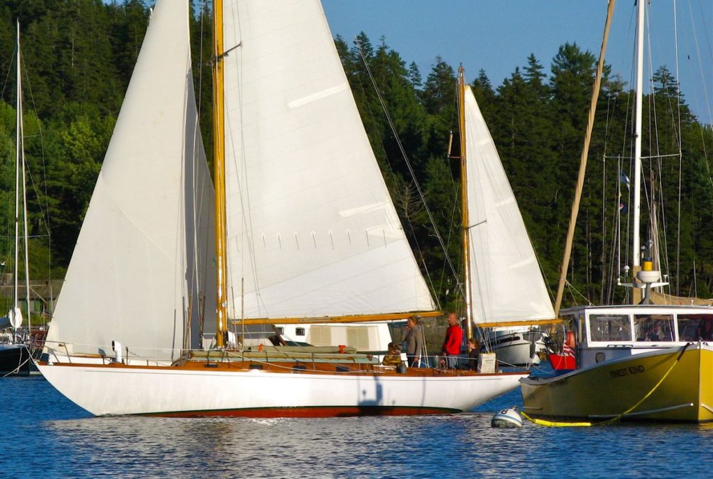 A classic yawl negotiates tight quarters in Northeast Harbor. Photo by Tom Young/USHarbors.com.