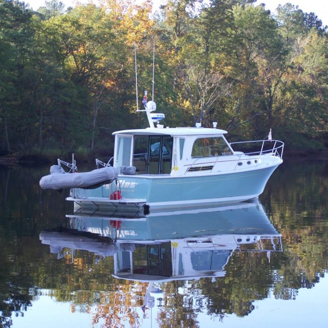 Bob Preston's Back Cove 37, "Family Ties"