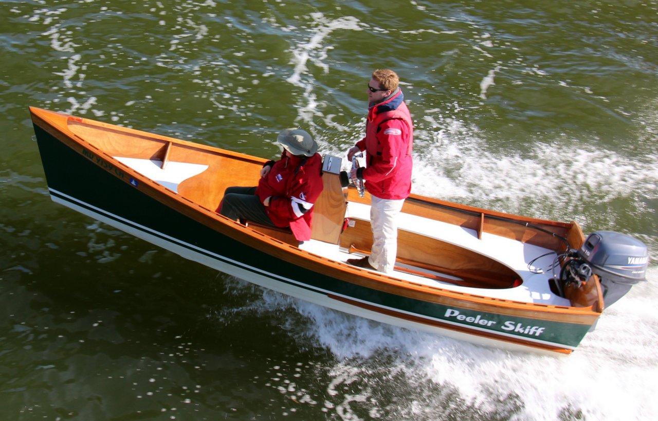 Building a skiff boat with a console