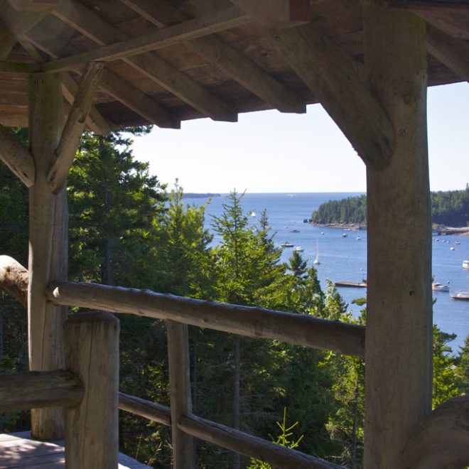 The lookout hut. Take your family portrait right here.