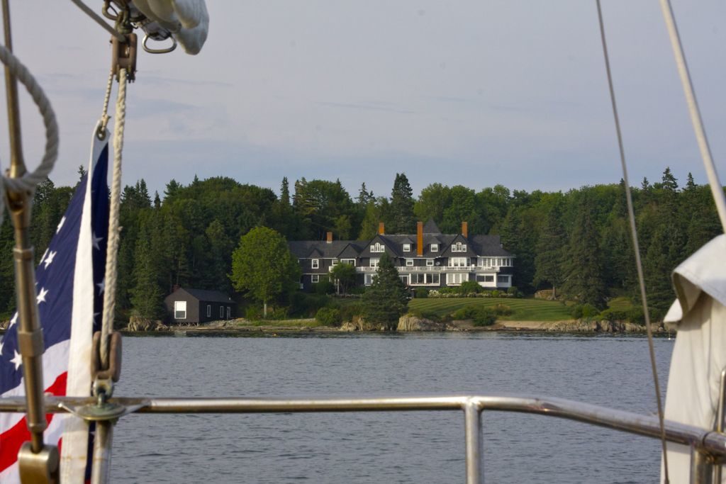 The Jeffrey C. Bracketts cottage was built during the building boom in the 1890s.