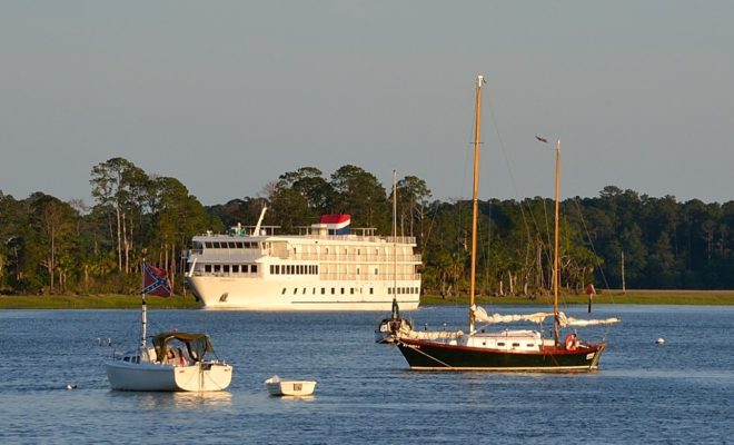 Independence approaching Isle of Hope from the south