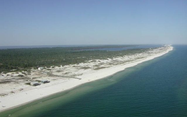 oastline of the Bon Secour National Wildlife Refuge, Alabama Credit: Mike Reynolds Uploaded by mrjohncummings, Public Domain,