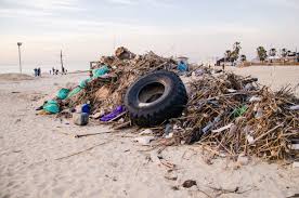 Pollution on US beaches has a direct impact on local tourism.