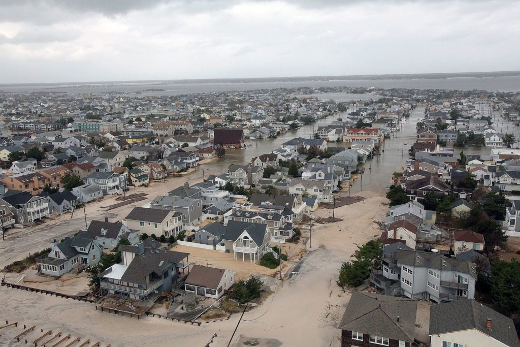 https://commons.wikimedia.org/wiki/File:Aerial_photos_of_New_Jersey_coastline_in_the_aftermath_of_Hurricane_Sandy_(Image_12_of_19)_(8144784405).jpg