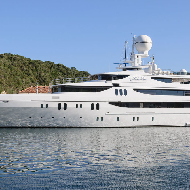 https://commons.wikimedia.org/wiki/File:Lady_Lau_super-yacht_IMO_1010674_Bonifacio.jpg