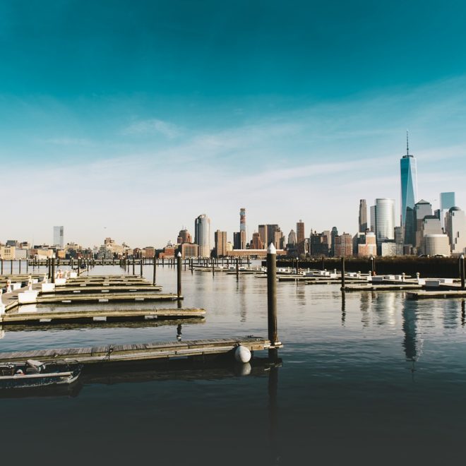 https://pixabay.com/photos/new-york-one-world-trade-center-1209510/