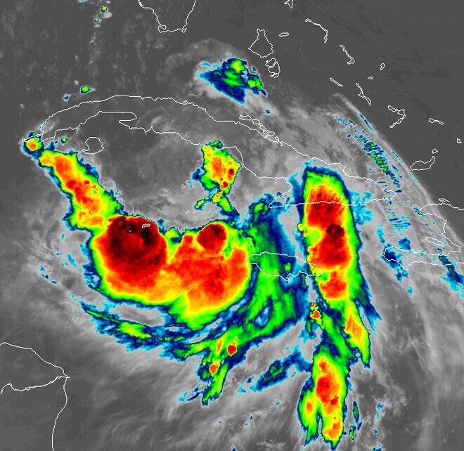 https://www.washingtonpost.com/weather/2020/08/24/marco-laura-gulf-storm-path/