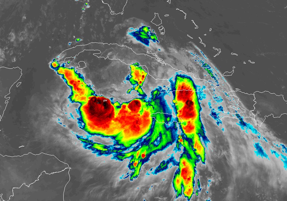 https://www.washingtonpost.com/weather/2020/08/24/marco-laura-gulf-storm-path/