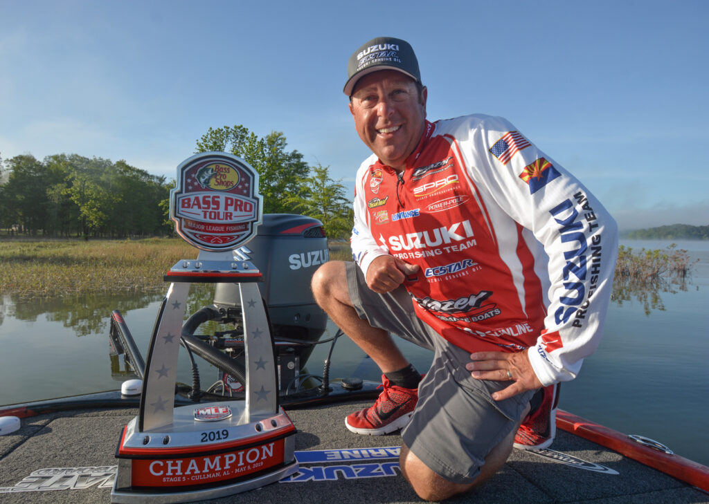 Dean Rojas, a perennial favorite on the Bassmaster Elite and Major League Fishing circuits with more than $2.7 million in career winnings uses ECSTAR Marine Engine Oil