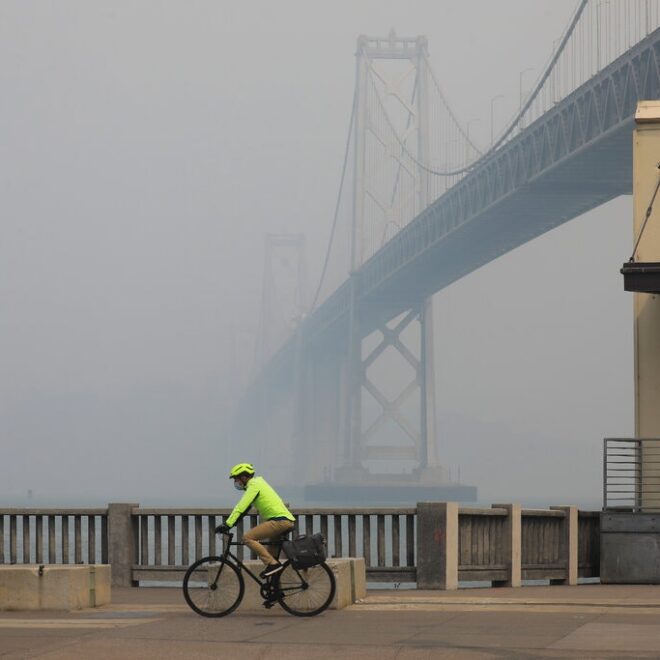 https://www.nytimes.com/2020/09/23/well/move/is-it-safe-to-exercise-if-the-air-is-hazy-with-wildfire-smoke.html?surface=home-discovery-vi-prg&fellback=false&req_id=541271591&algo=identity&imp_id=825028871&action=click&module=Science%20%20Technology&pgtype=Homepage