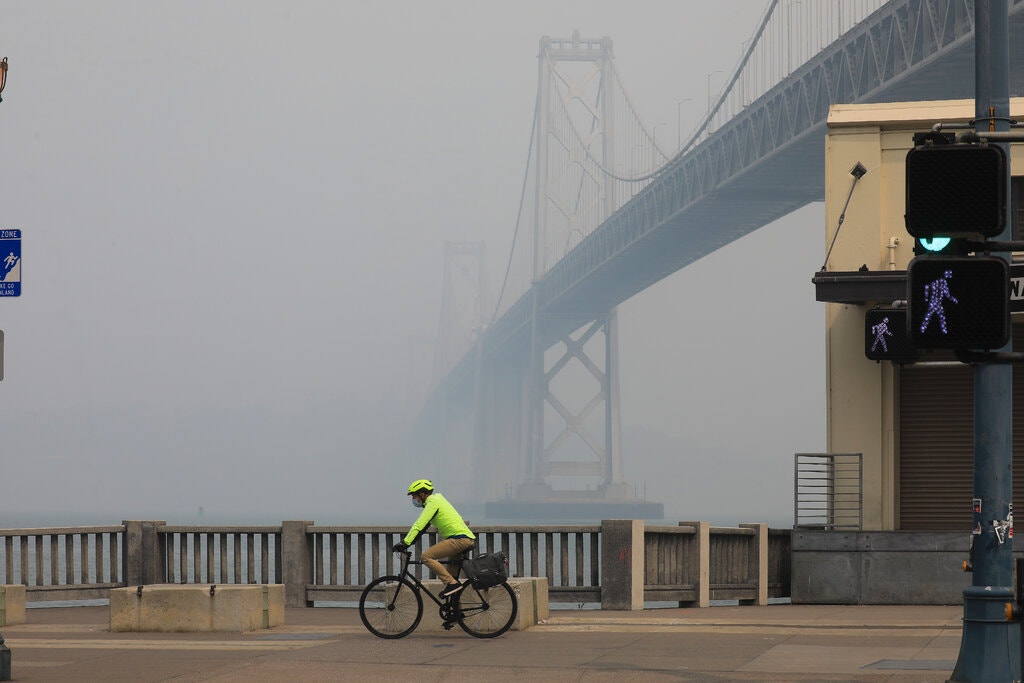 https://www.nytimes.com/2020/09/23/well/move/is-it-safe-to-exercise-if-the-air-is-hazy-with-wildfire-smoke.html?surface=home-discovery-vi-prg&fellback=false&req_id=541271591&algo=identity&imp_id=825028871&action=click&module=Science%20%20Technology&pgtype=Homepage