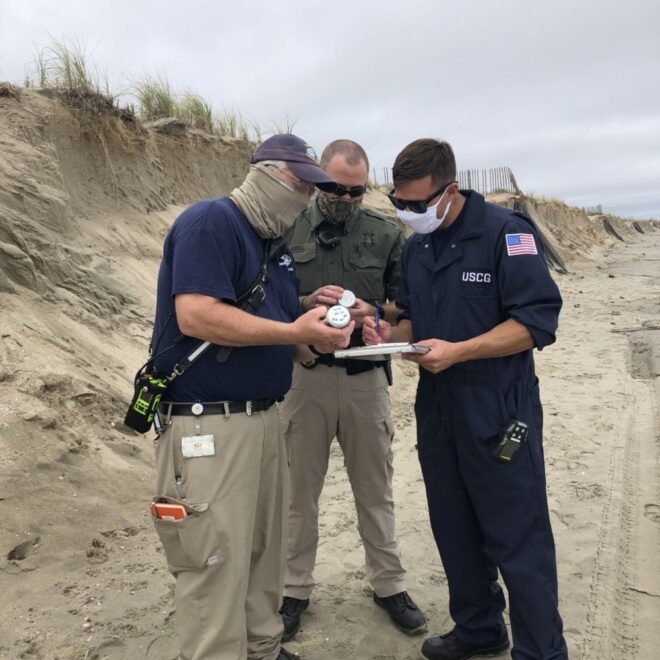 https://www.dvidshub.net/image/6396020/coast-guard-delaware-department-natural-resources-and-environmental-control-overseeing-cleanup-oil-patties-broadkill-beach-delaware