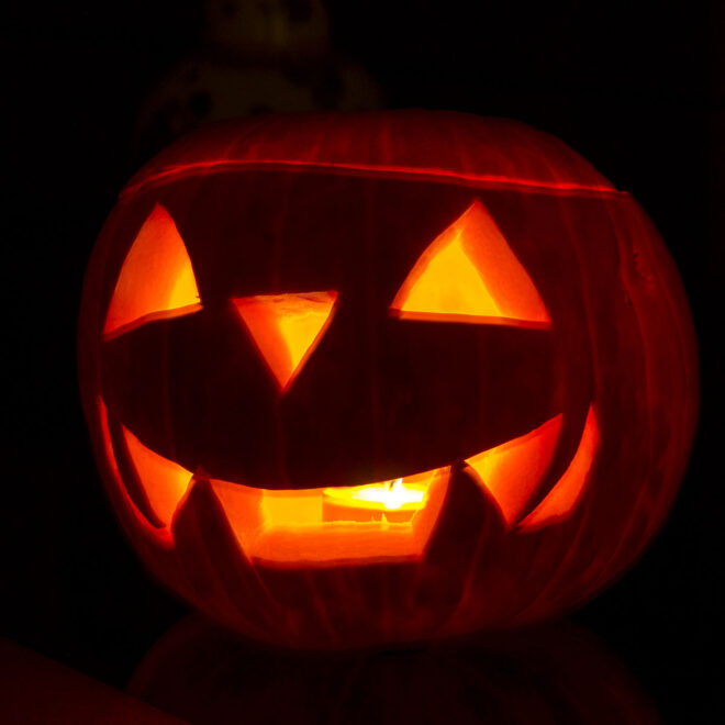 https://commons.wikimedia.org/wiki/File:Halloween_Jack-o%27-lantern.jpg