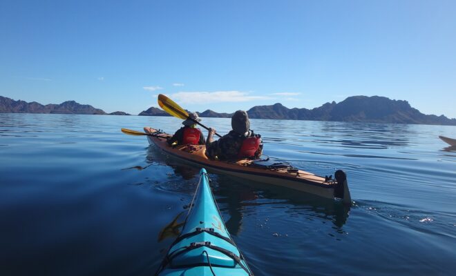 https://commons.wikimedia.org/wiki/File:Paddling_the_Sea_of_Cortez.jpg