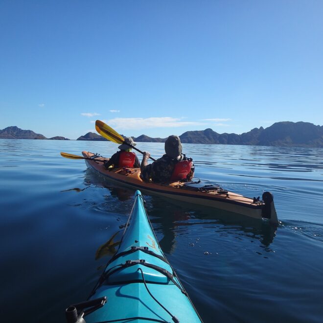 https://commons.wikimedia.org/wiki/File:Paddling_the_Sea_of_Cortez.jpg