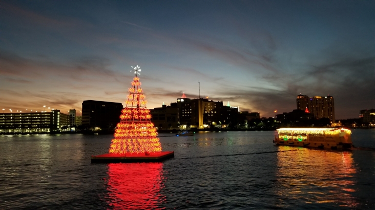 https://thetampariverwalk.com/events/holiday-harbour/