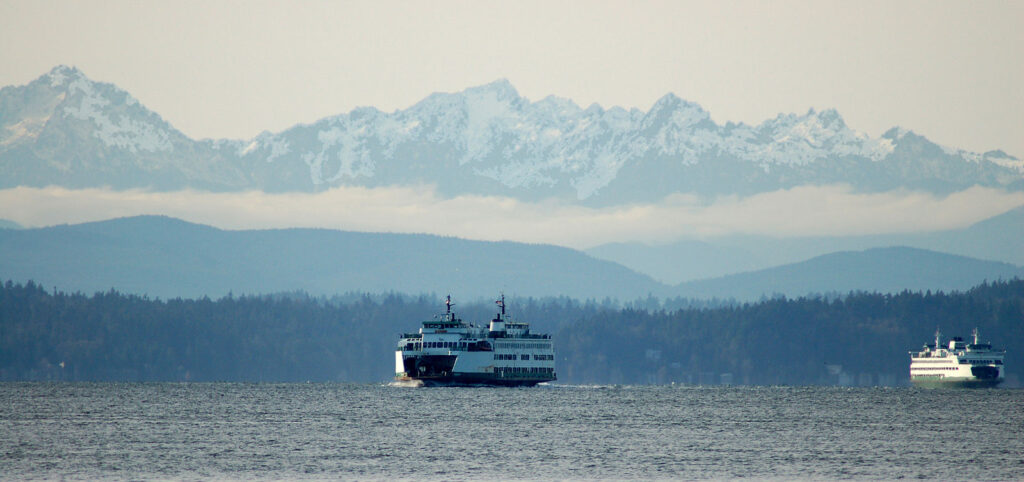 https://commons.wikimedia.org/wiki/File:Puget_Sound_ferries.jpg