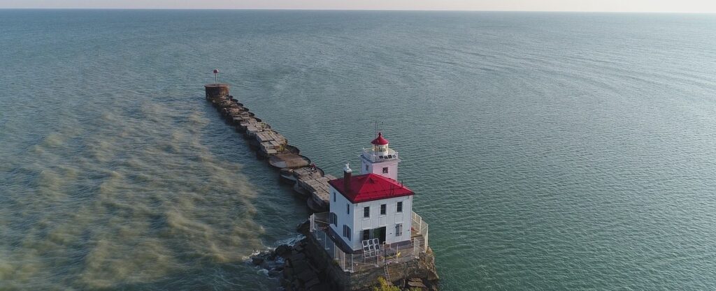 Lake Erie Lighthouse - Image by Mike Toler from Pixabay