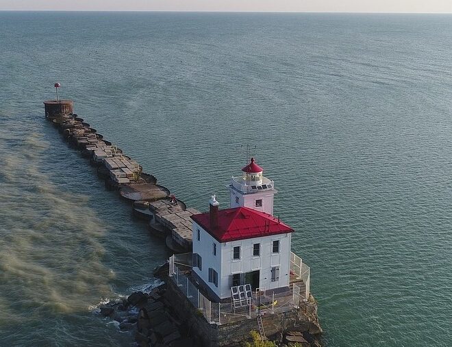 Lake Erie Lighthouse - Image by Mike Toler from Pixabay