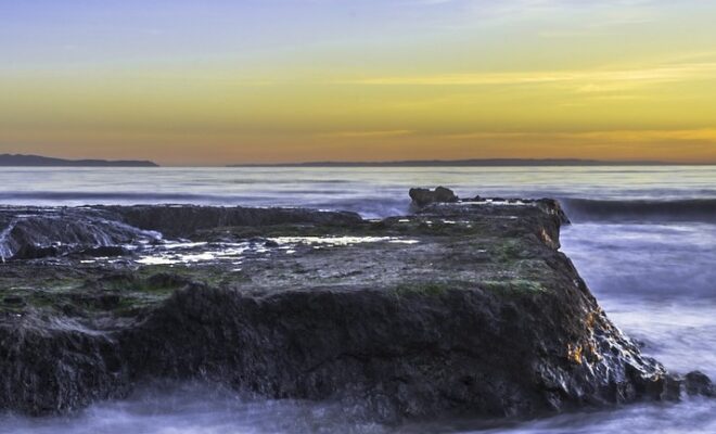 Santa Barbara Coast, CA - Image by jameskirk5692 from Pixabay