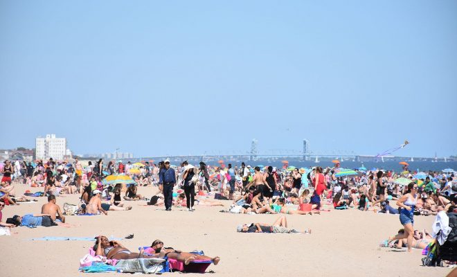 https://commons.wikimedia.org/wiki/File:Coney_Island_beach_(June_2016).jpg