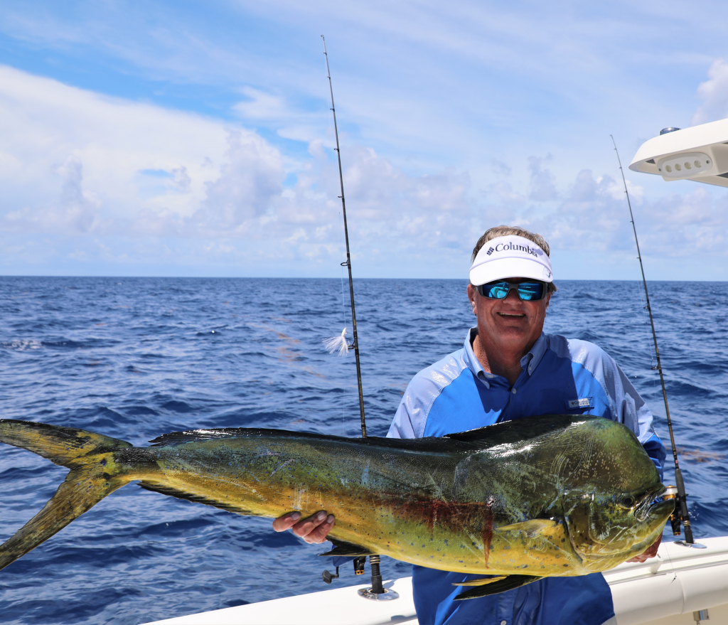 SiriusXM Marine's Fish Finder - Dolphin Catch