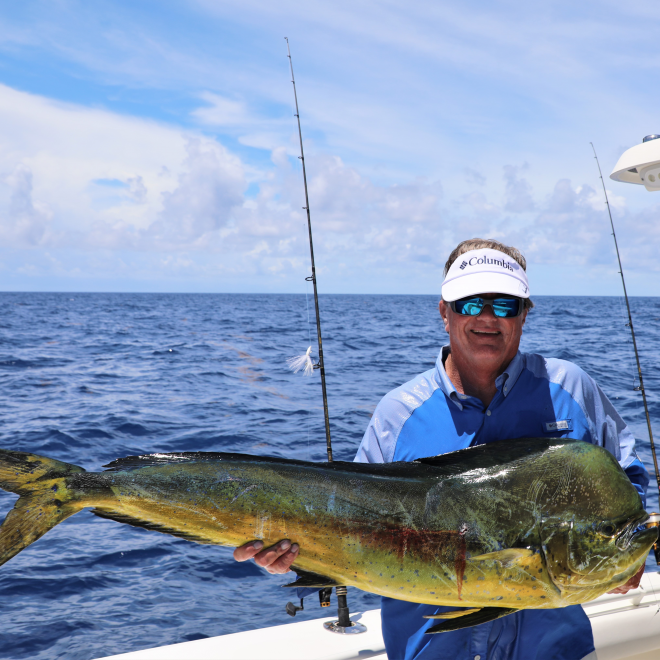 SiriusXM Marine's Fish Finder - Dolphin Catch
