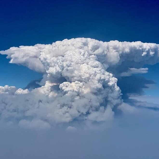 https://apnews.com/article/science-fires-environment-and-nature-oregon-wildfires-3255d07c698462a9221c090f212ac98e/gallery/cadcfa0ac4e64fa6ad729b944b0e8500