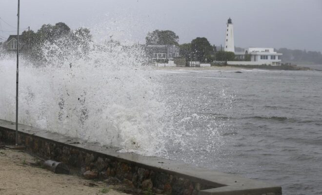 https://apnews.com/article/tropical-storm-henri-hurricanes-35b9448730d64a02ca81da6cbbd6dc18/gallery/2758a07106e342419a342821b0a0ca6d