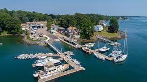 https://marinas.com/view/marina/2gcqx_Kittery_Point_Yacht_Yard_Kittery_ME_United_States