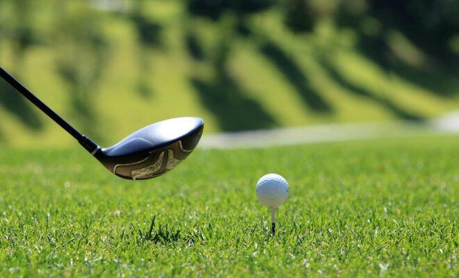 https://pixabay.com/photos/golf-golf-course-grass-sports-3685616/