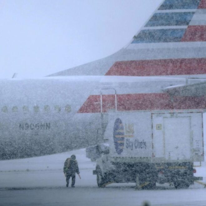 https://apnews.com/article/winter-storm-landon-midwest-east-coast-updates-0fe0b3bec46d871658dc897777ca53d2/gallery/872ff6e2c1f74fc7a4cee1edefc25670