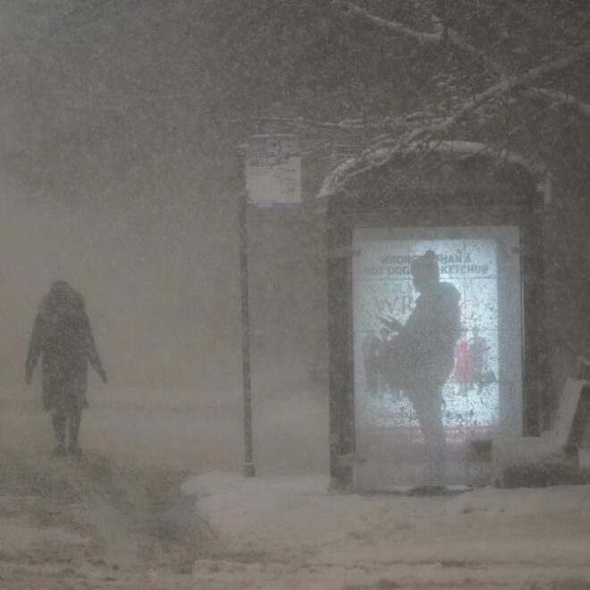 https://apnews.com/article/winter-storm-landon-midwest-updates-626aba75ddc5a6a89314fe6b45809881/gallery/c02e456709e04987877cdd25edc98f06