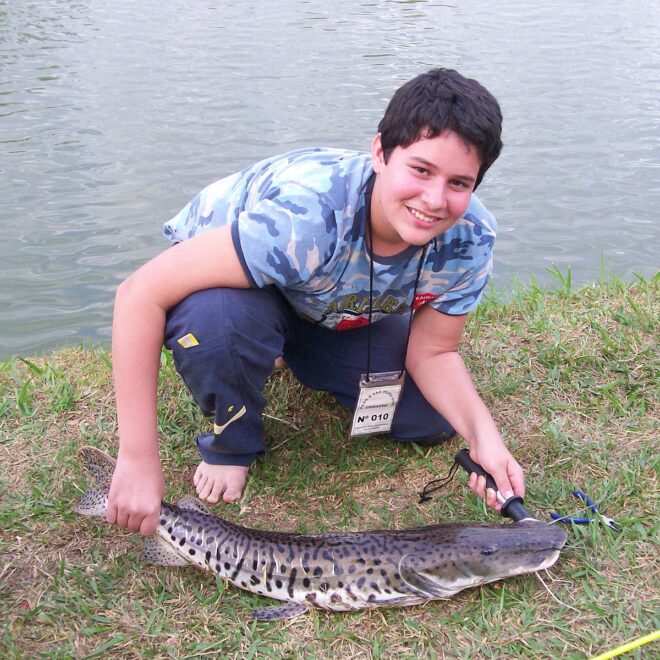 Pescador: Tomcather , Fotógrado: Klaus, Public domain, via Wikimedia Commons