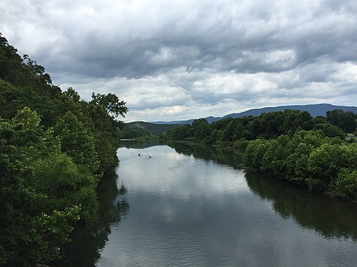 Famartin, CC BY-SA 4.0 ,West_Virginia_Route_55_bridge_in_Petersburg_Gap via Wikimedia Commons