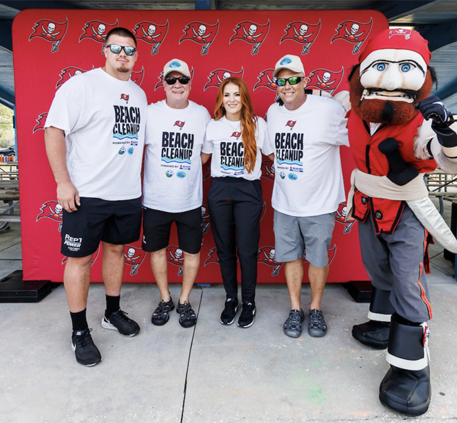 Suzuki Marina and Buccaneers Complete Beach Cleanup in Tampa