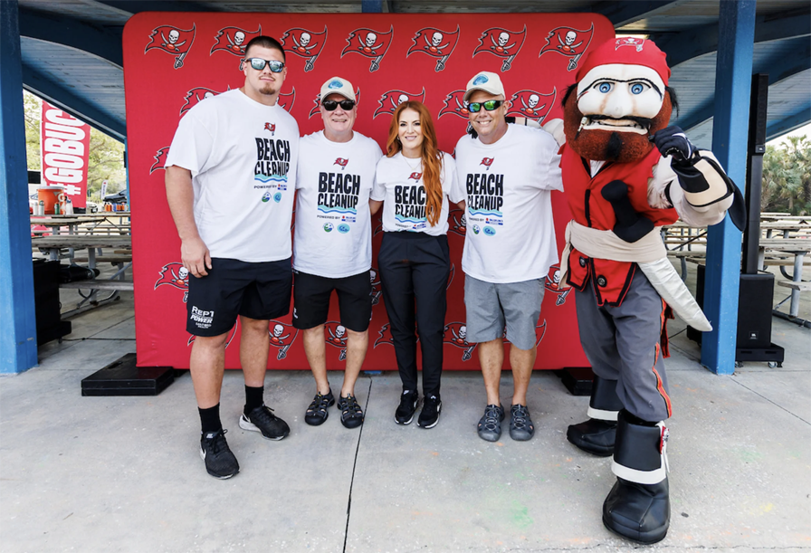 Suzuki Marina and Buccaneers Complete Beach Cleanup in Tampa